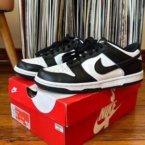 Nike Dunk Low Pandas